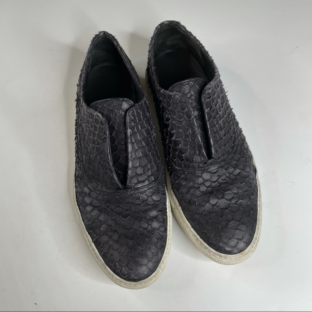 Vince Women’s Black Loafer Size 7.5